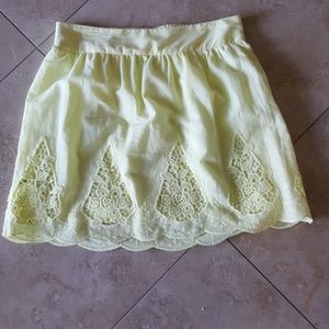 Cute yellow skirt